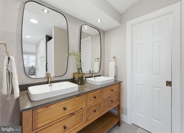 100 ST VINCENT CT, Cherry Hill, NJ 08003