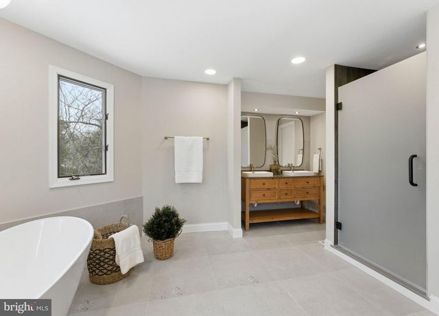 100 ST VINCENT CT, Cherry Hill, NJ 08003