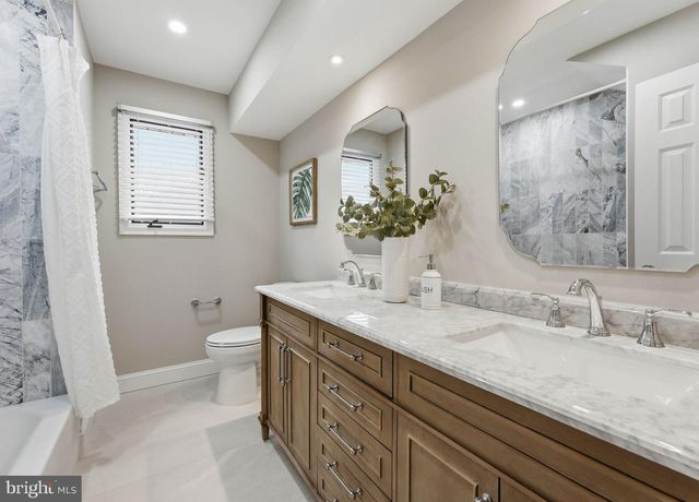 100 ST VINCENT CT, Cherry Hill, NJ 08003