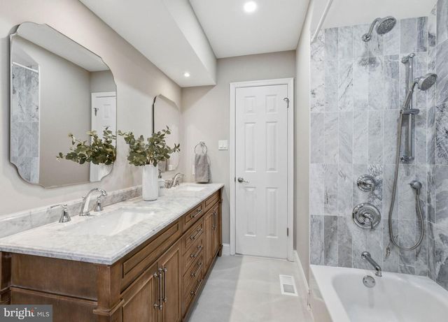 100 ST VINCENT CT, Cherry Hill, NJ 08003