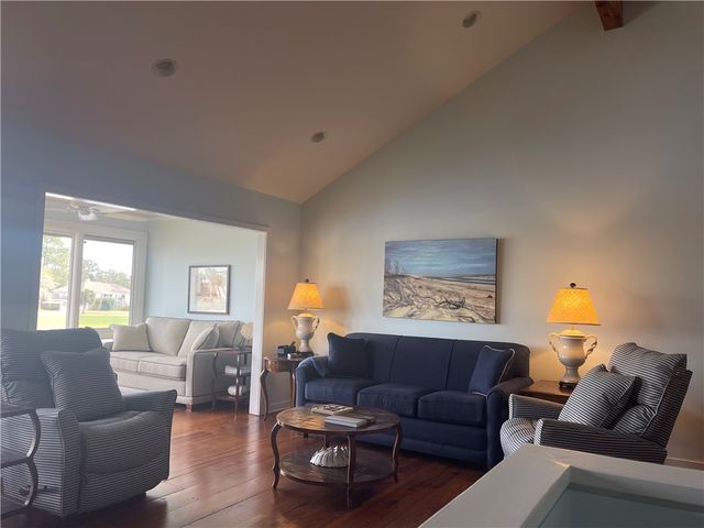 267 Moss Oak Lane, St Simons Island, GA 31522