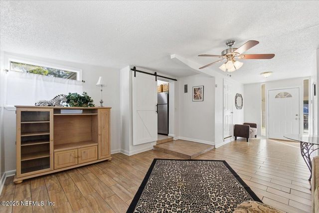 909 LA MARCHE Drive, Jacksonville, FL 32205