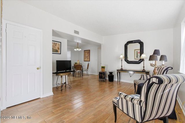 909 LA MARCHE Drive, Jacksonville, FL 32205