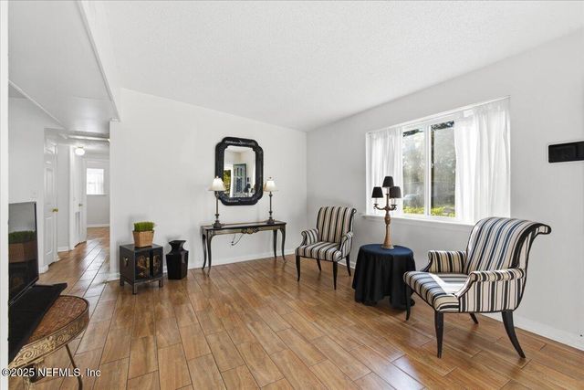 909 LA MARCHE Drive, Jacksonville, FL 32205