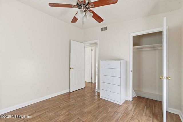 909 LA MARCHE Drive, Jacksonville, FL 32205