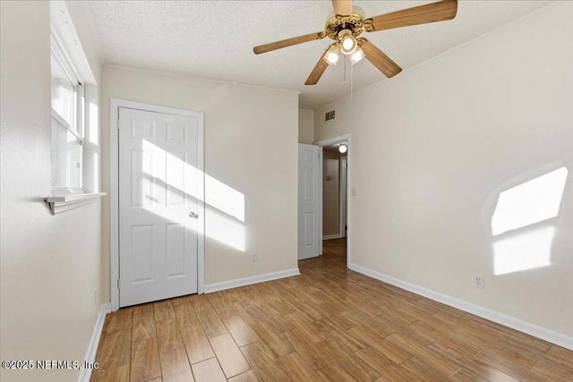 909 LA MARCHE Drive, Jacksonville, FL 32205