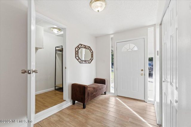 909 LA MARCHE Drive, Jacksonville, FL 32205