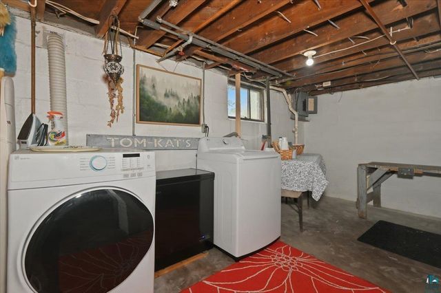 819 N 22nd St, Superior, WI 54880
