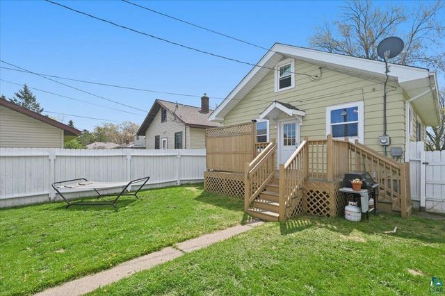819 N 22nd St, Superior, WI 54880