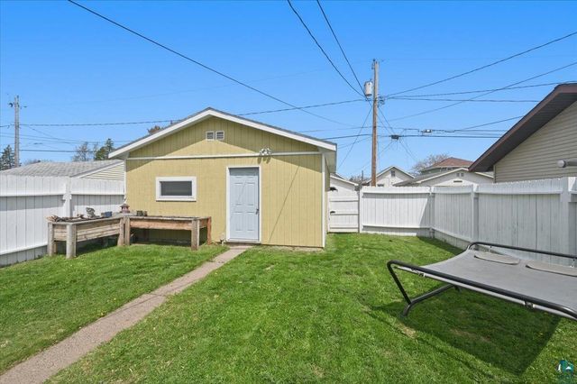 819 N 22nd St, Superior, WI 54880