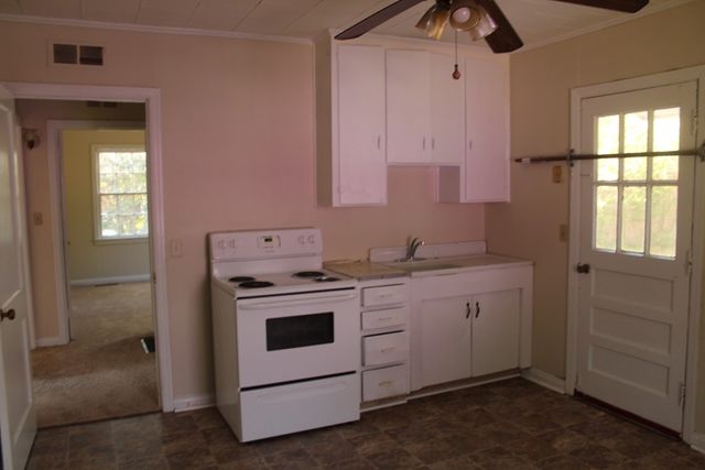 1400 Greenwood Drive, Dothan, AL 36303