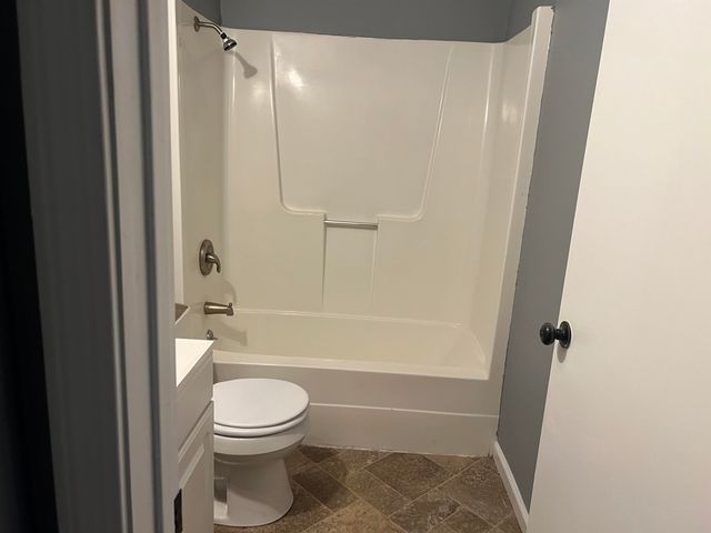 539 S Deveron Dr, Andover, KS 67002