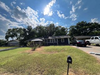 539 S Deveron Dr, Andover, KS 67002