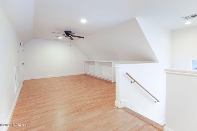 108 Queen Of Peace Drive, Lafayette, LA 70508