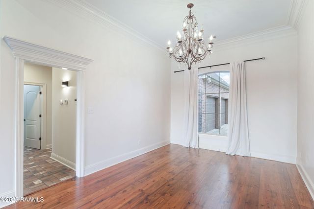 108 Queen Of Peace Drive, Lafayette, LA 70508