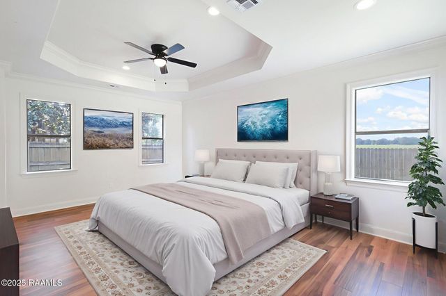 108 Queen Of Peace Drive, Lafayette, LA 70508