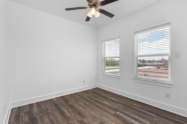 1739 Cove Crescent Court, Houston, TX 77055