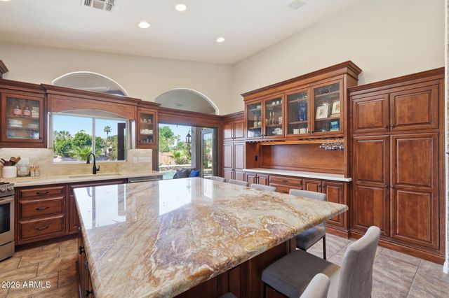 5952 W IRMA Lane W, Glendale, AZ 85308