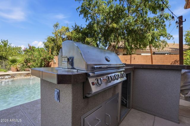 5952 W IRMA Lane W, Glendale, AZ 85308