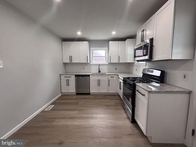 36 ARBOR AVE, Hamilton, NJ 08619