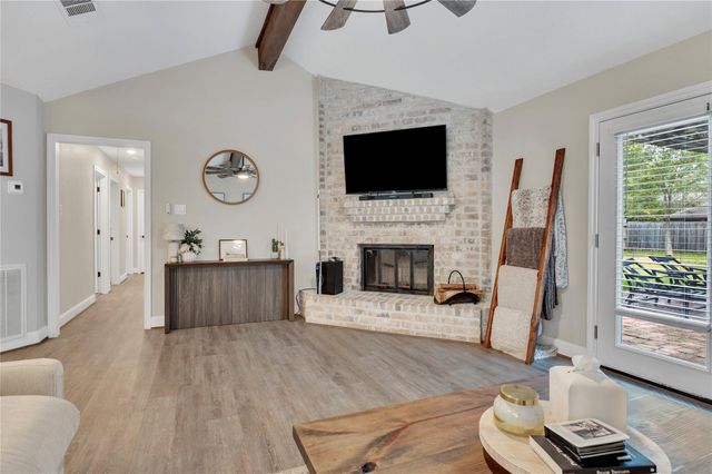 1304 Edinburgh Drive, Friendswood, TX 77546