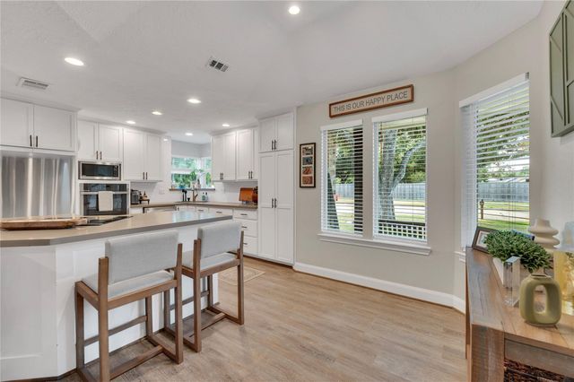 1304 Edinburgh Drive, Friendswood, TX 77546