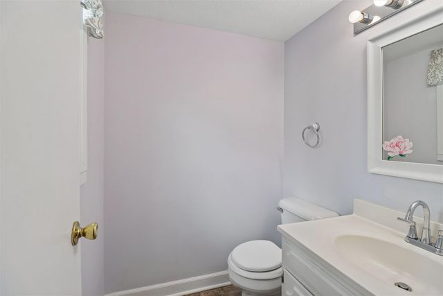 421 42nd Street 2, Des Moines, IA 50312