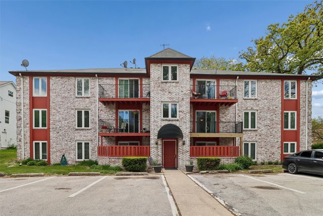 421 42nd Street 2, Des Moines, IA 50312