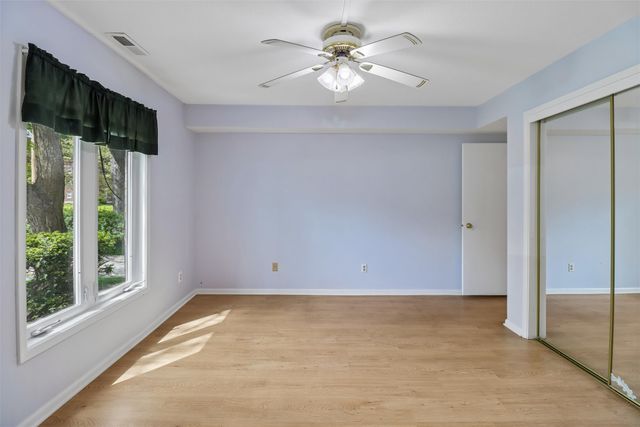421 42nd Street 2, Des Moines, IA 50312