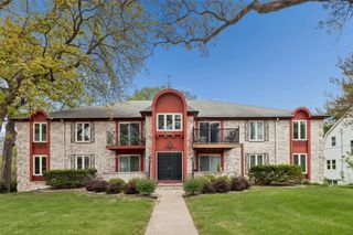 421 42nd Street 2, Des Moines, IA 50312