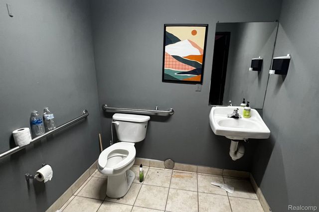 341 Inkster, Inkster, MI 48141