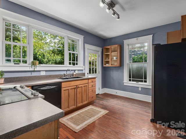 15 Hillside Street, Asheville, NC 28801