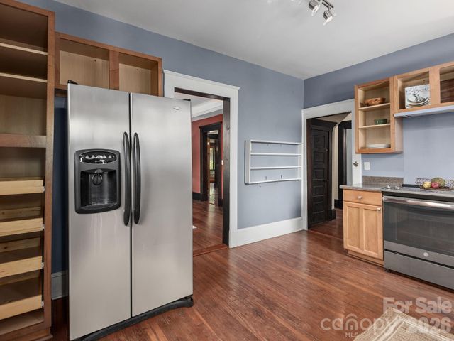 15 Hillside Street, Asheville, NC 28801