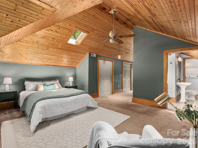 15 Hillside Street, Asheville, NC 28801