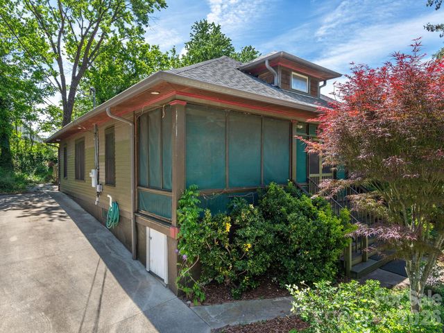 15 Hillside Street, Asheville, NC 28801
