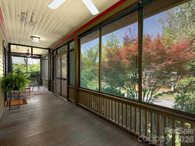 15 Hillside Street, Asheville, NC 28801