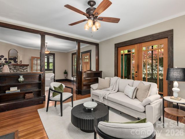 15 Hillside Street, Asheville, NC 28801