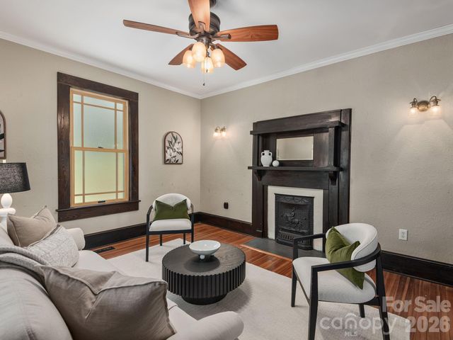 15 Hillside Street, Asheville, NC 28801
