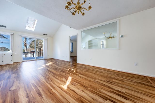 8 Oak Glen UNIT 8, Yarmouth Port, MA 02675