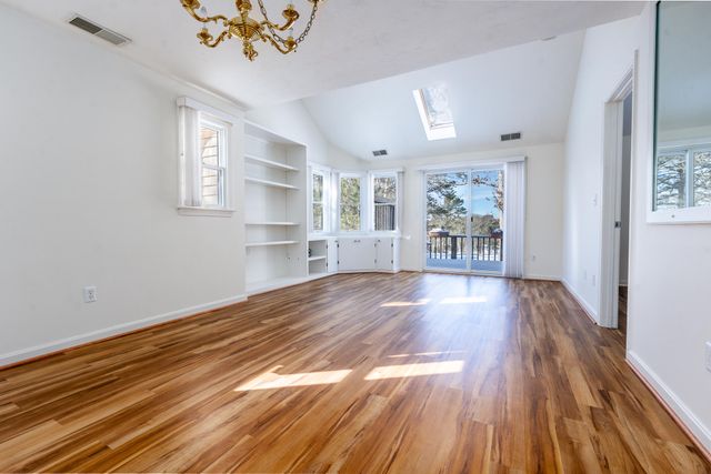 8 Oak Glen UNIT 8, Yarmouth Port, MA 02675