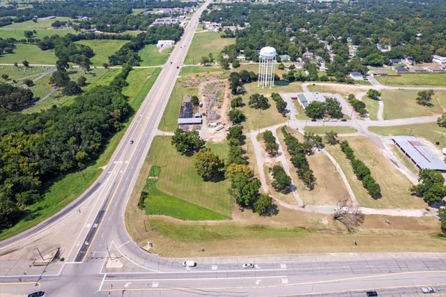 604 N Tx-121, Bonham, TX 75418
