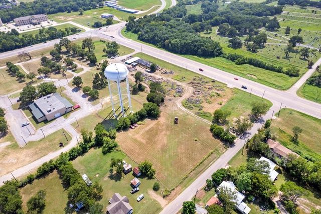 604 N Tx-121, Bonham, TX 75418