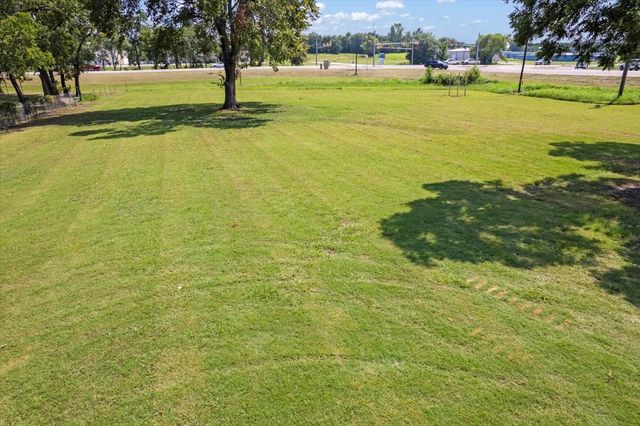 604 N Tx-121, Bonham, TX 75418