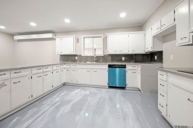 5667 Asphodel Dr, Baton Rouge, LA 70806