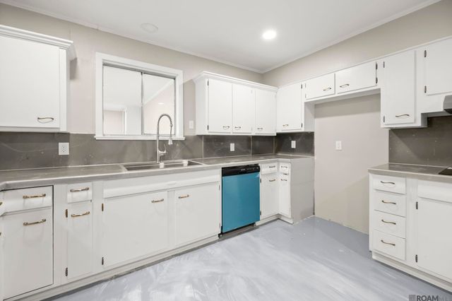 5667 Asphodel Dr, Baton Rouge, LA 70806