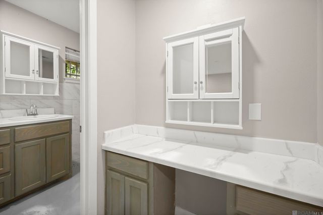 5667 Asphodel Dr, Baton Rouge, LA 70806