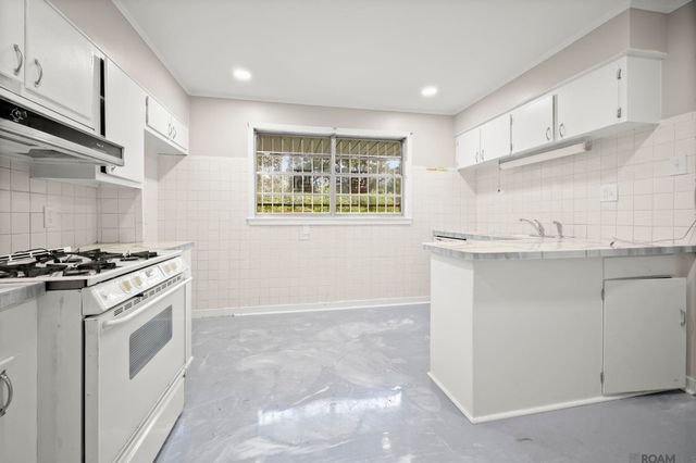 5667 Asphodel Dr, Baton Rouge, LA 70806