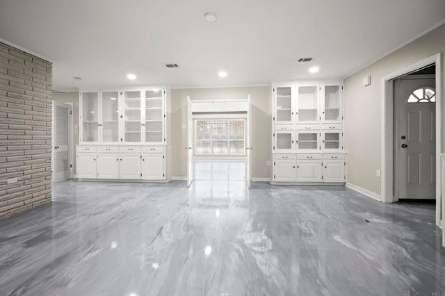 5667 Asphodel Dr, Baton Rouge, LA 70806