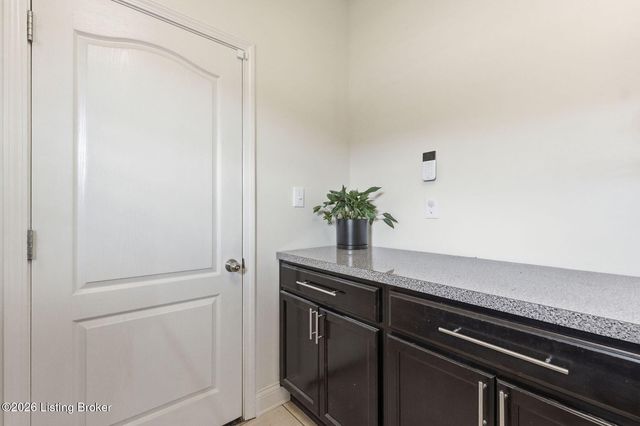 507 Standwick Way, Louisville, KY 40245