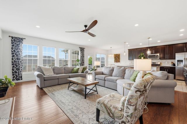 507 Standwick Way, Louisville, KY 40245